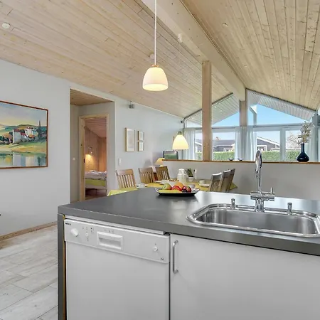 3 Bedroom Amazing In Nakskov *