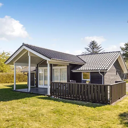 3 Bedroom Amazing In Nakskov Holiday home