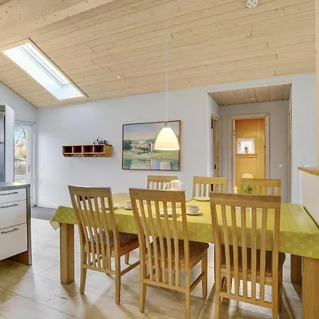 Casa de Férias 3 Bedroom Amazing In Nakskov